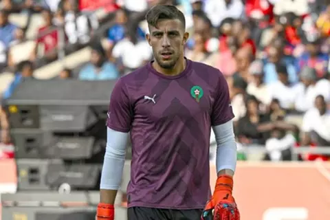 حارس المغرب: نريد حسم التأهل أمام الكاميرون في 90 دقيقة